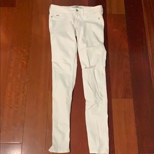 hollister mid rise white super skinny jeans